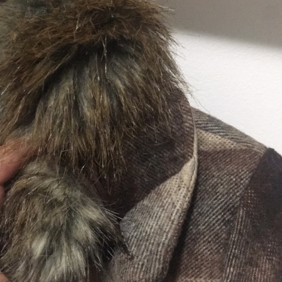 Faux Fur Plaid Jacket - Picture 6 of 7